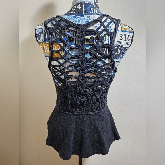 Free People Black Crochet Rope Jacquard Peplum Tank Affairs in Versailles XS - Picture 2 of 6